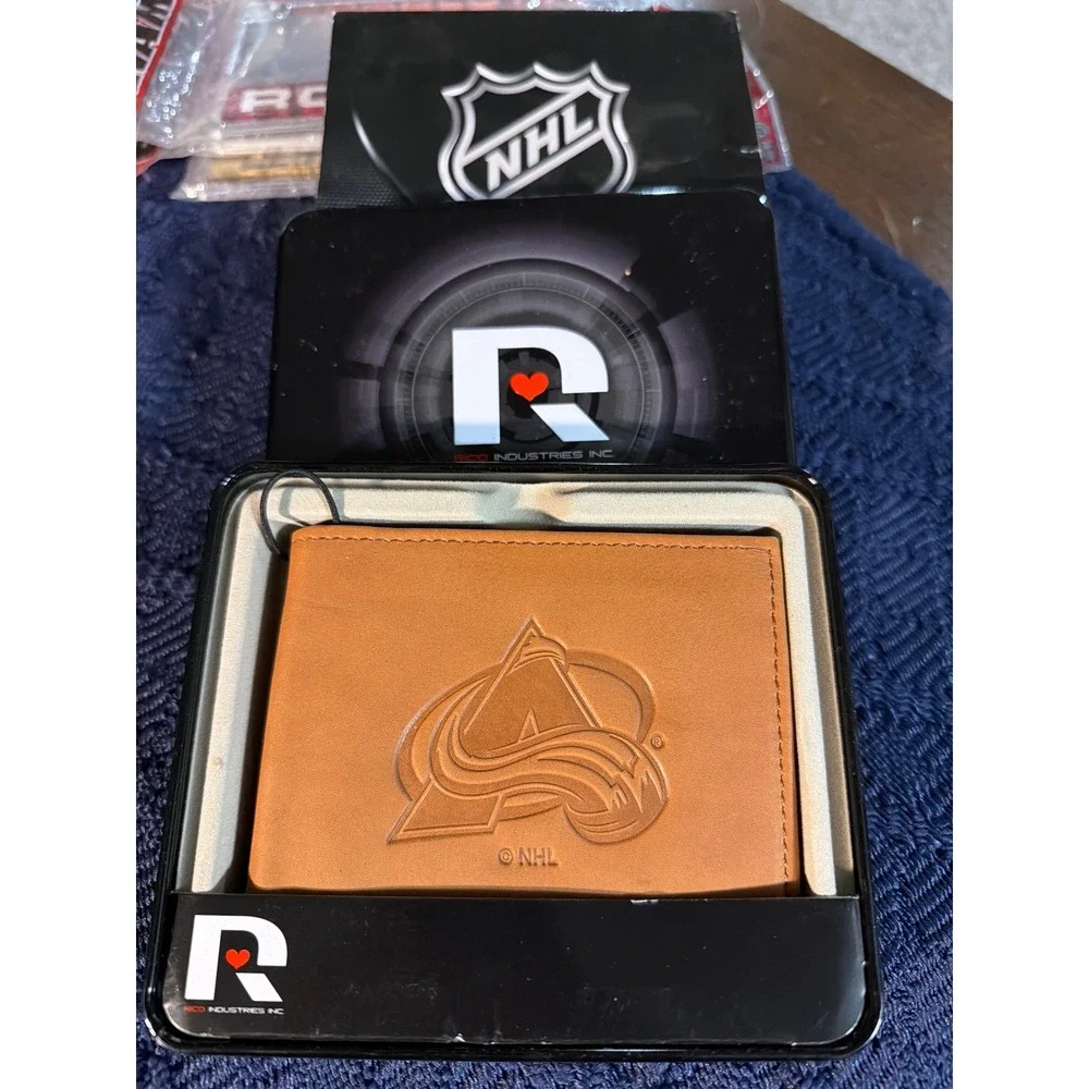 NHL Colorado Avalanche Rico Industries Tan Genuine Leather Trifold Wallet New